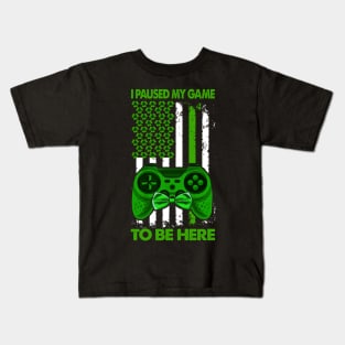 Shamrock Irish Flag Gamer Video Game Controller St Patricks Kids T-Shirt